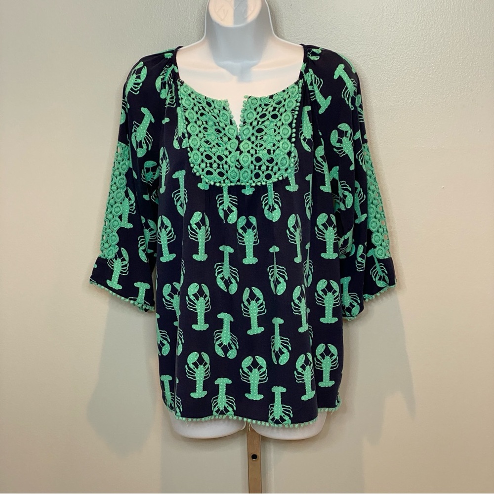 Crown & Ivy Navy and Green Lobster Print Women's Top